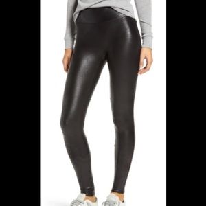 Fake leather leggings